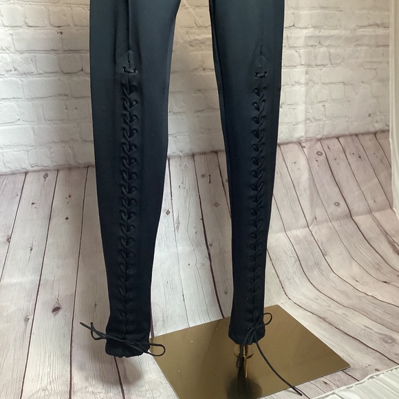 1680. BCBG Black Leggings NWOT Size M - Picture 3 of 8